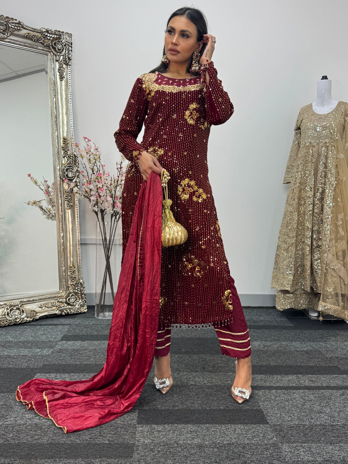 Dil Bahar - velvet - Maroon -