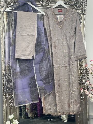 Linen - Embroidered - Winter- ANU