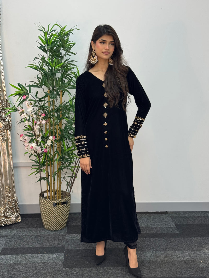 Komal - Velvet - Black