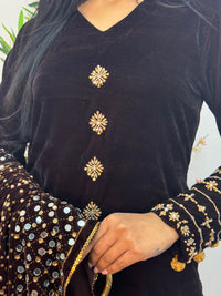 Komal - Velvet - Chocolate Brown