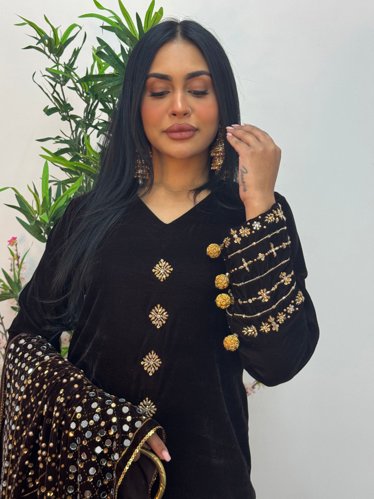 Komal - Velvet - Chocolate Brown