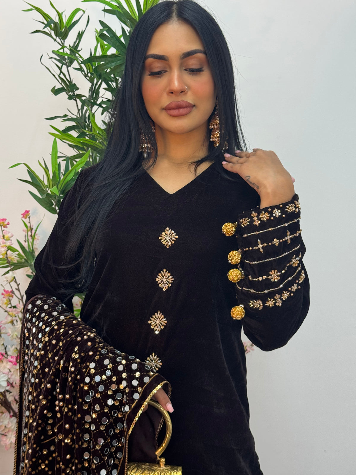 Komal - Velvet - Chocolate Brown