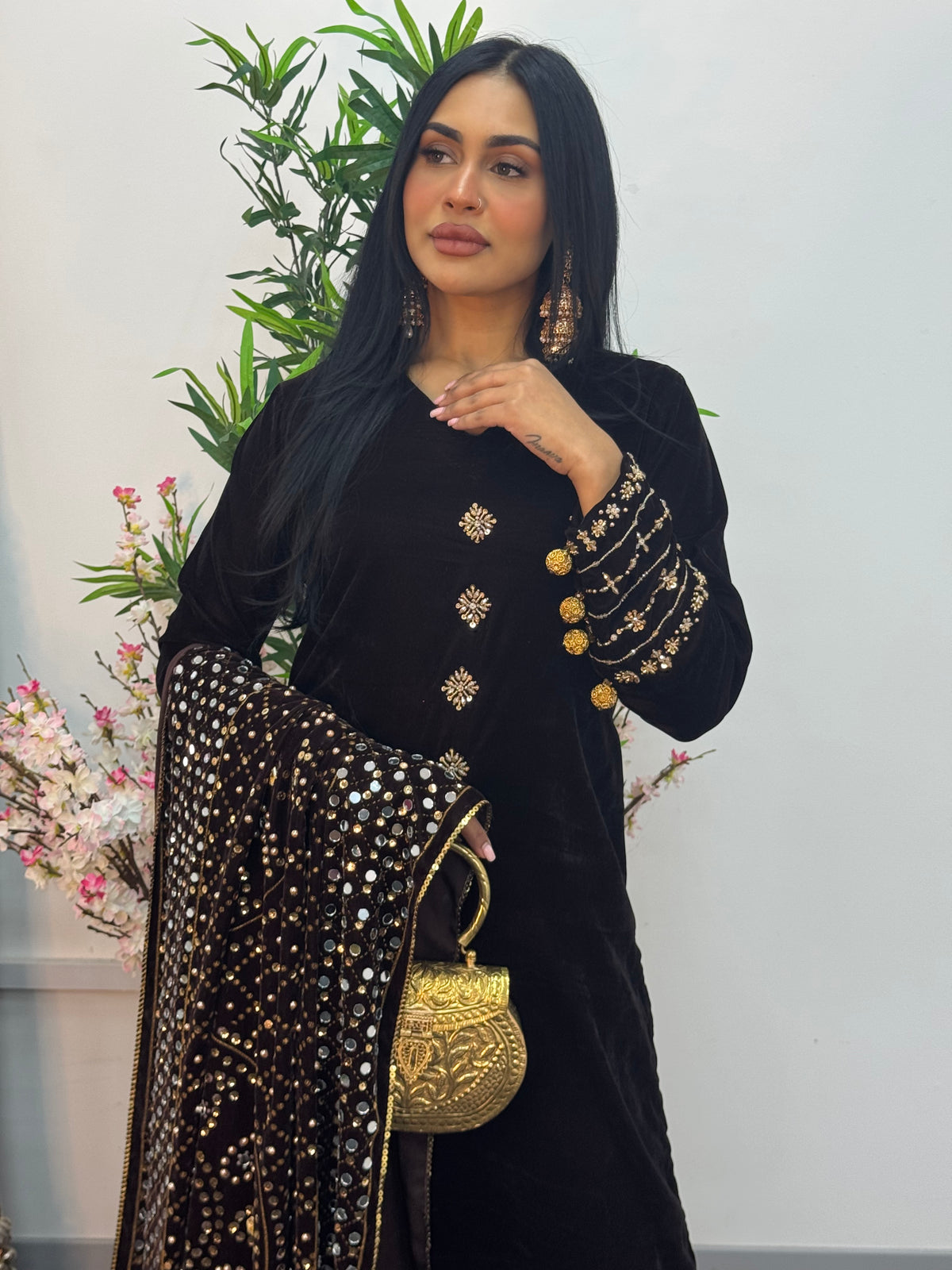 Komal - Velvet - Chocolate Brown