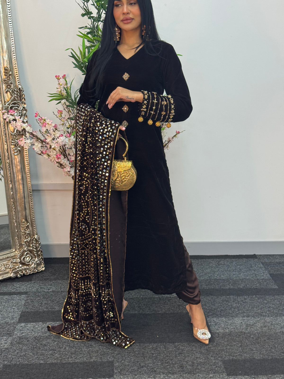 Komal - Velvet - Chocolate Brown