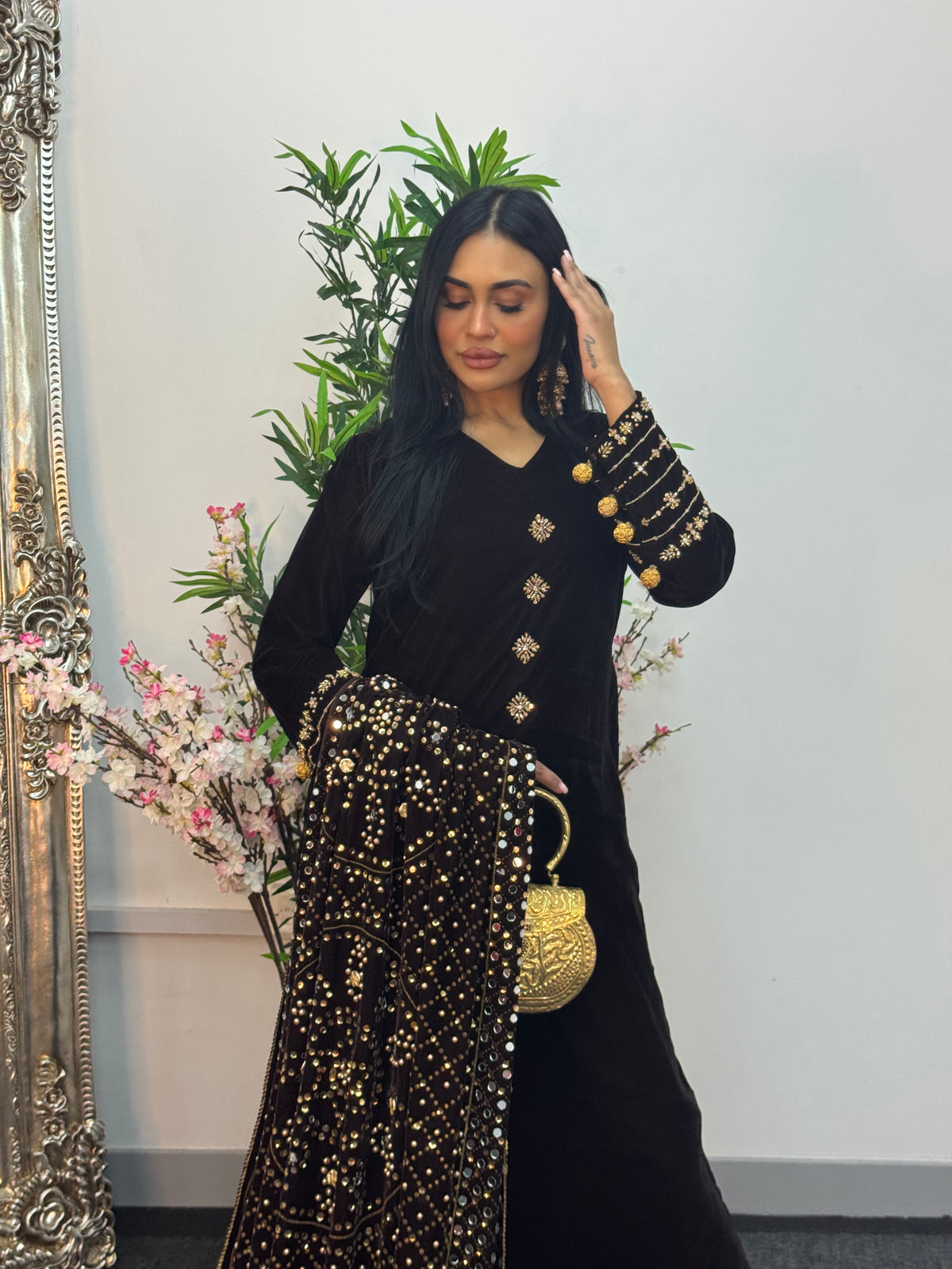 Komal - Velvet - Chocolate Brown