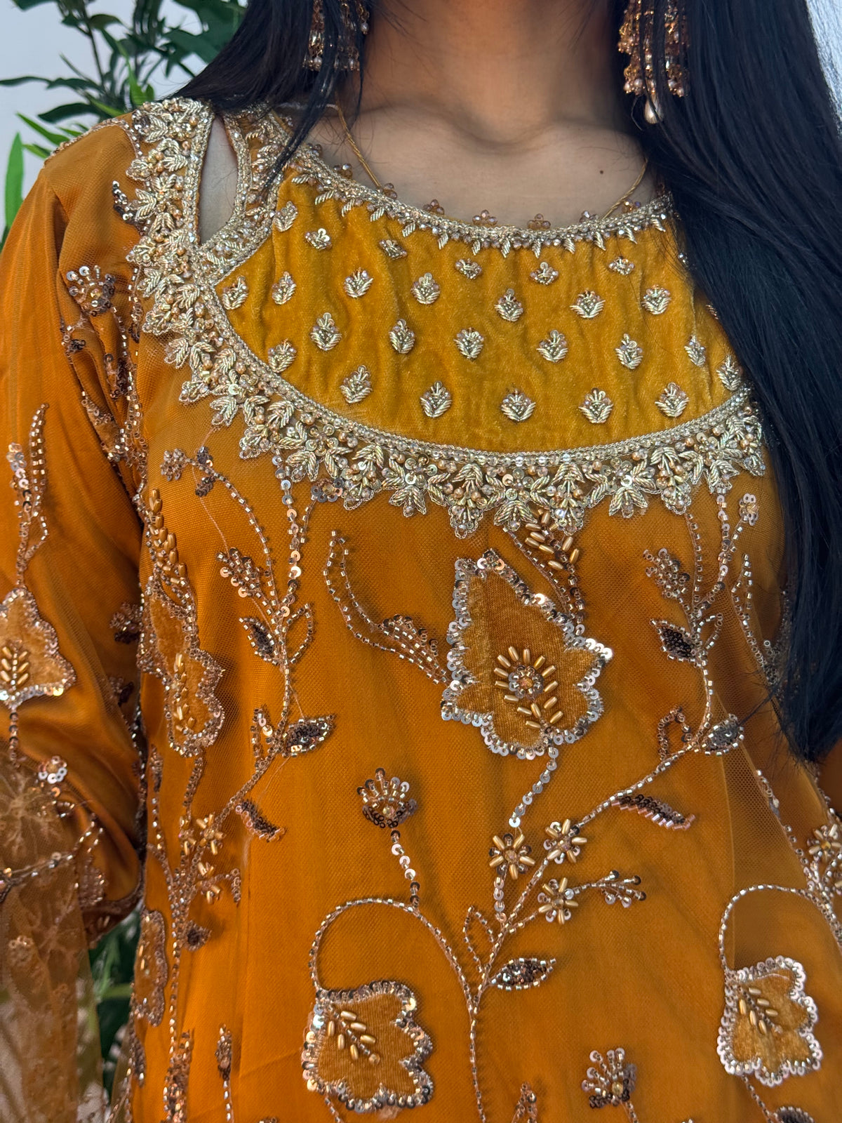 Siyara  - cutdana - Mustard