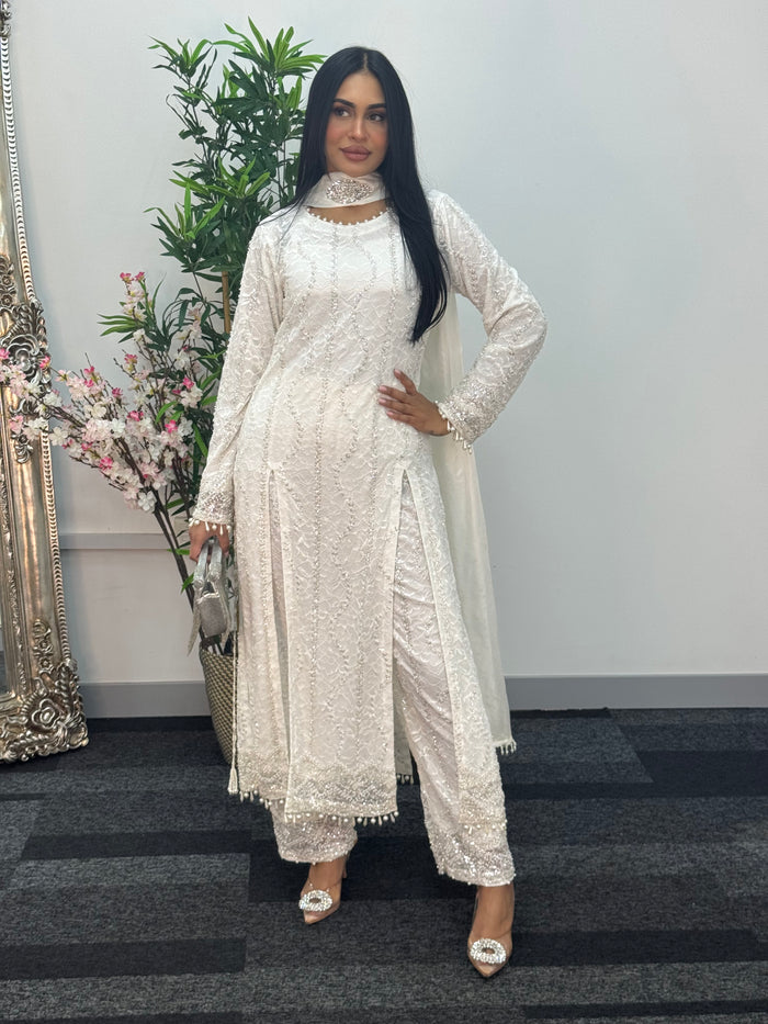 Heeray - White Chantilly - G