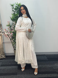 Heeray - White Chantilly - G