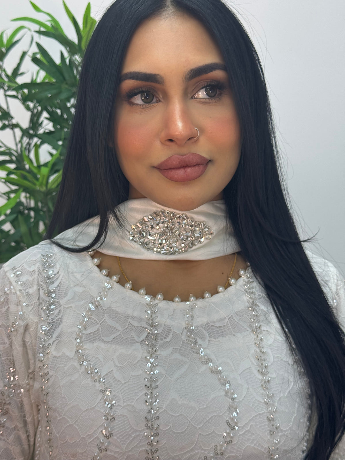 Heeray - White Chantilly - G