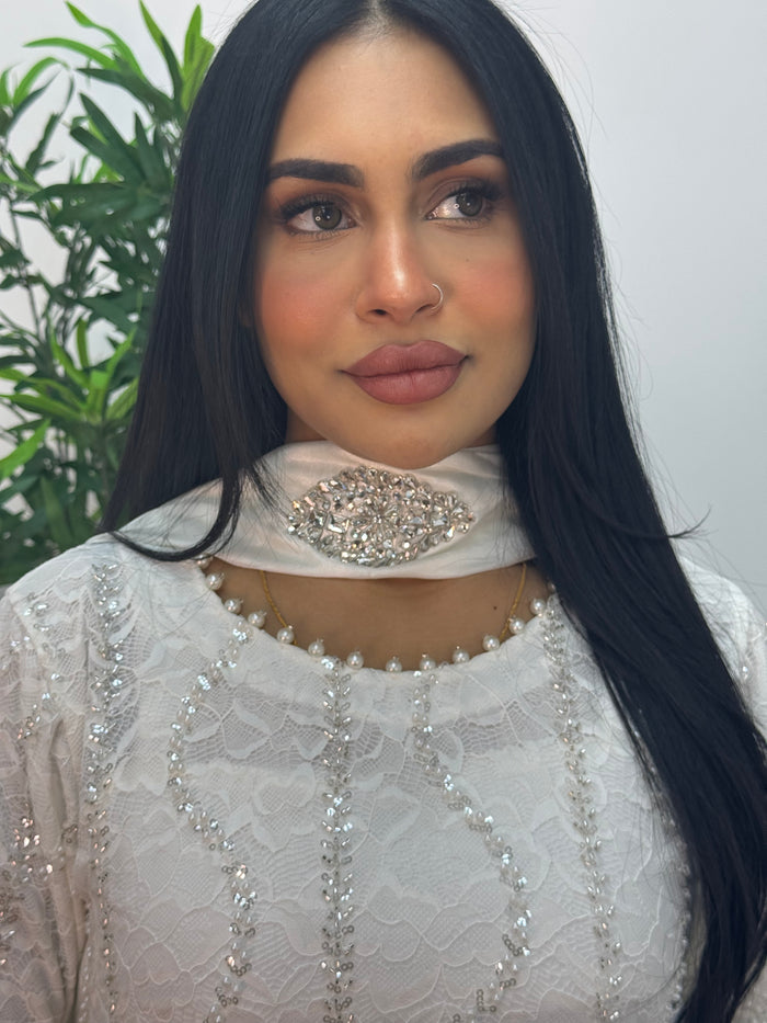 Heeray - White Chantilly - G