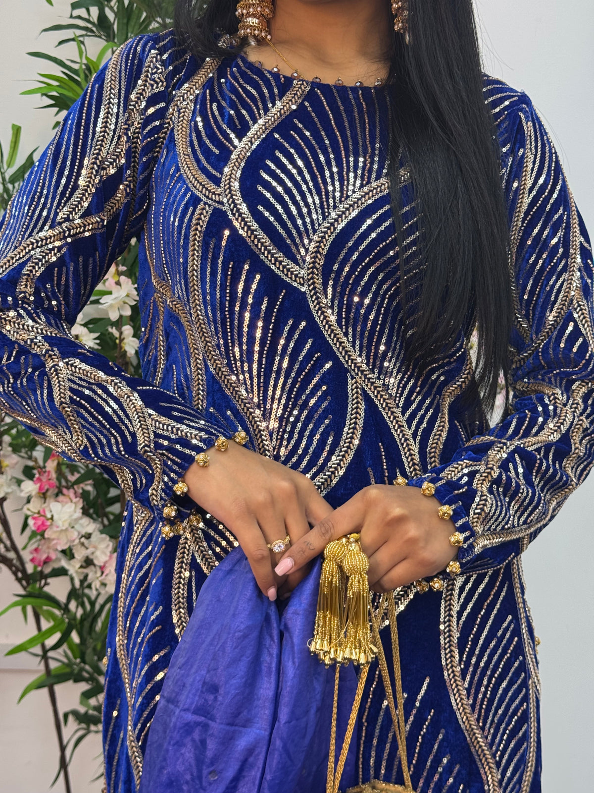 Pia - Cutdana Velvet- Blue-