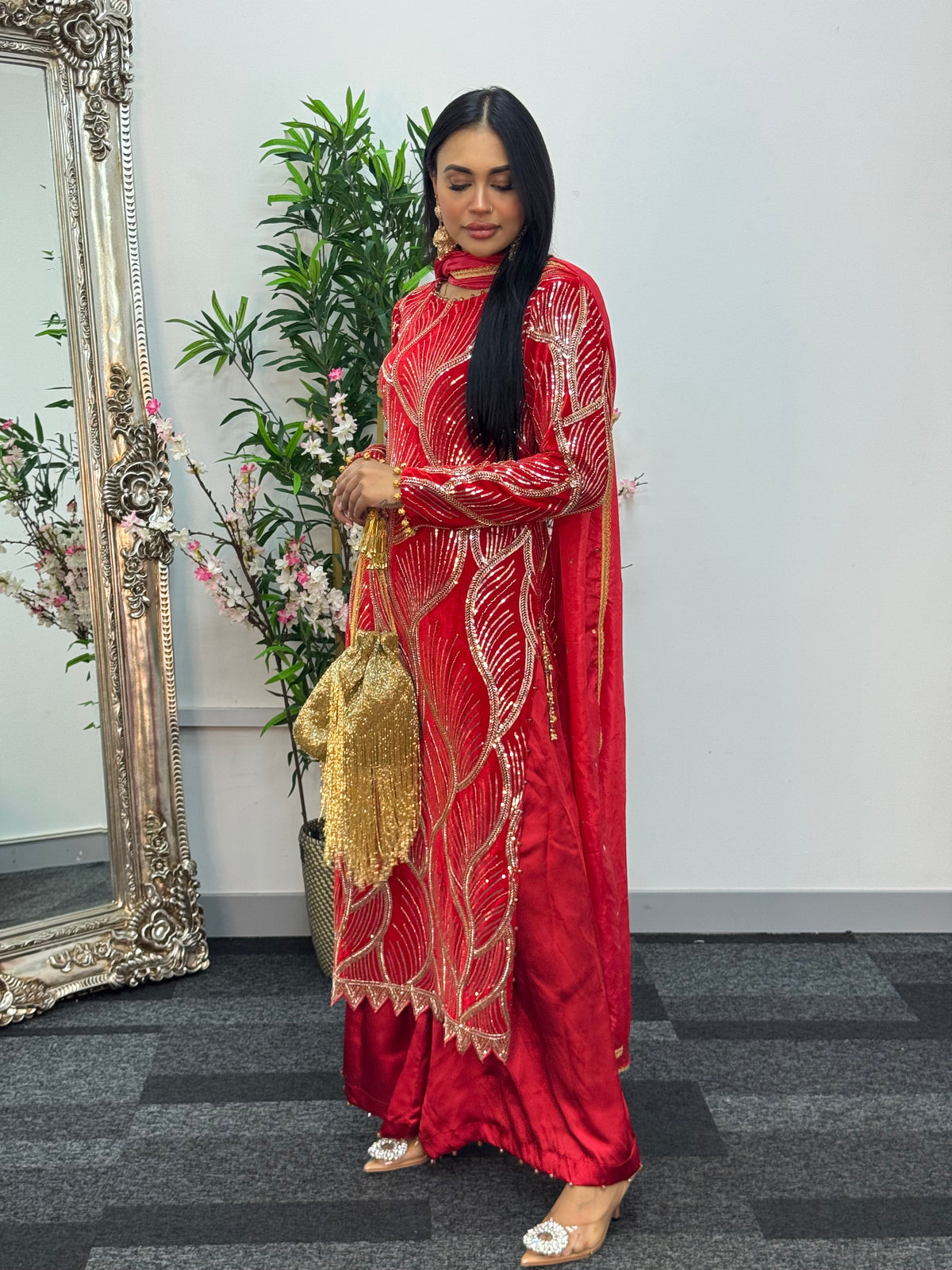 Pia - Cutdana Velvet- Red-