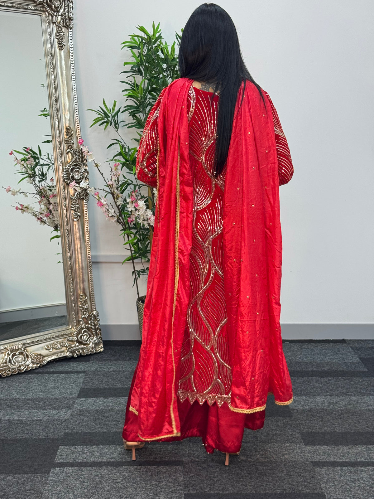 Pia - Cutdana Velvet- Red-