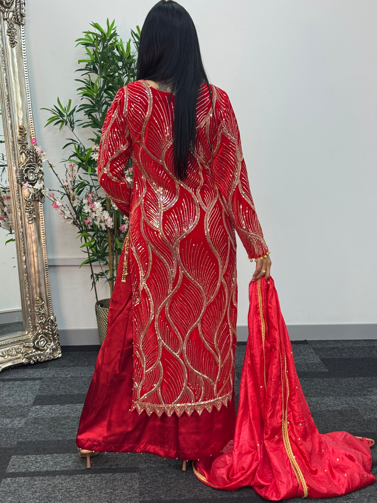 Pia - Cutdana Velvet- Red-