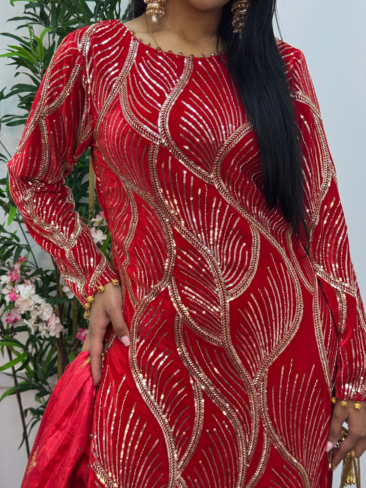 Pia - Cutdana Velvet- Red-