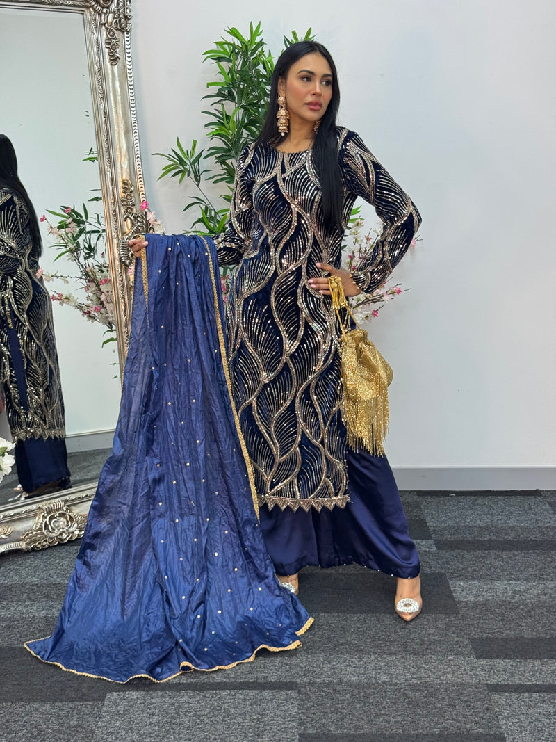 Pia - Cutdana Velvet- Navy