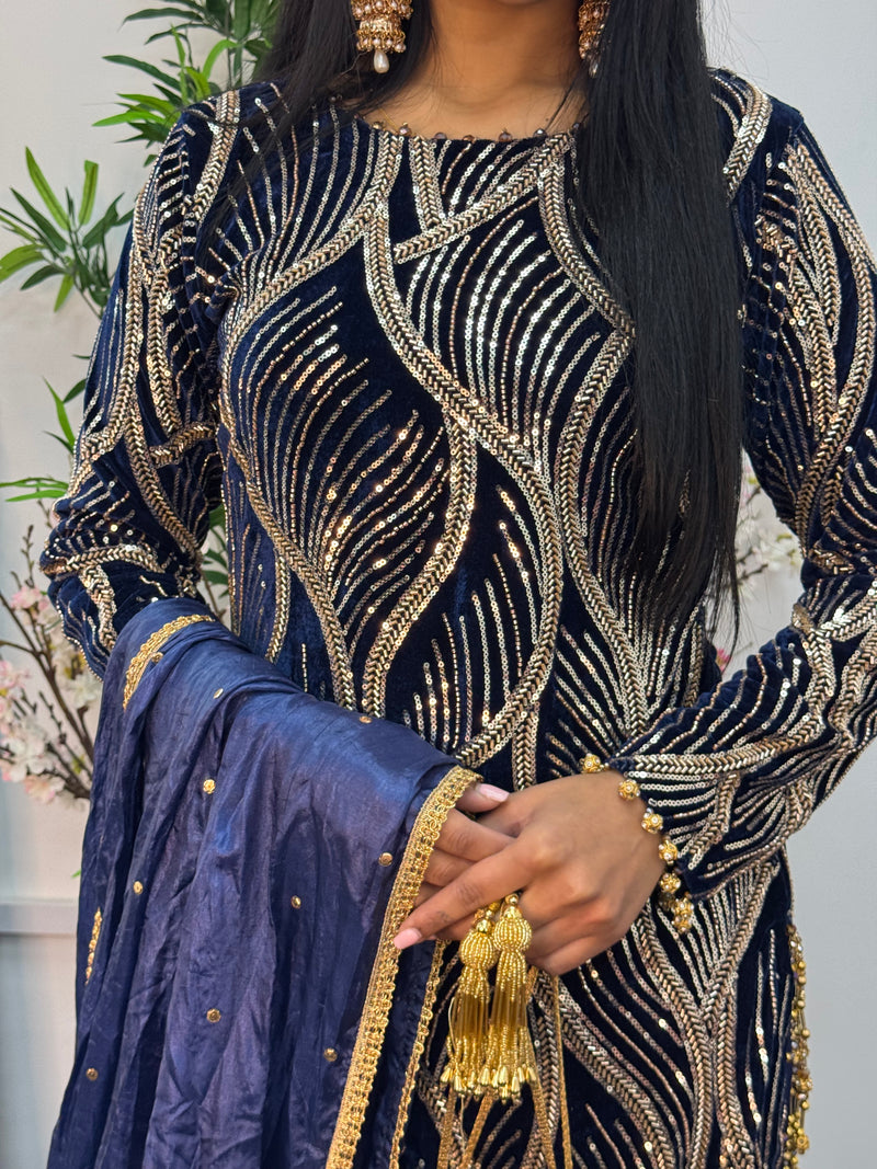 Pia - Cutdana Velvet- Navy