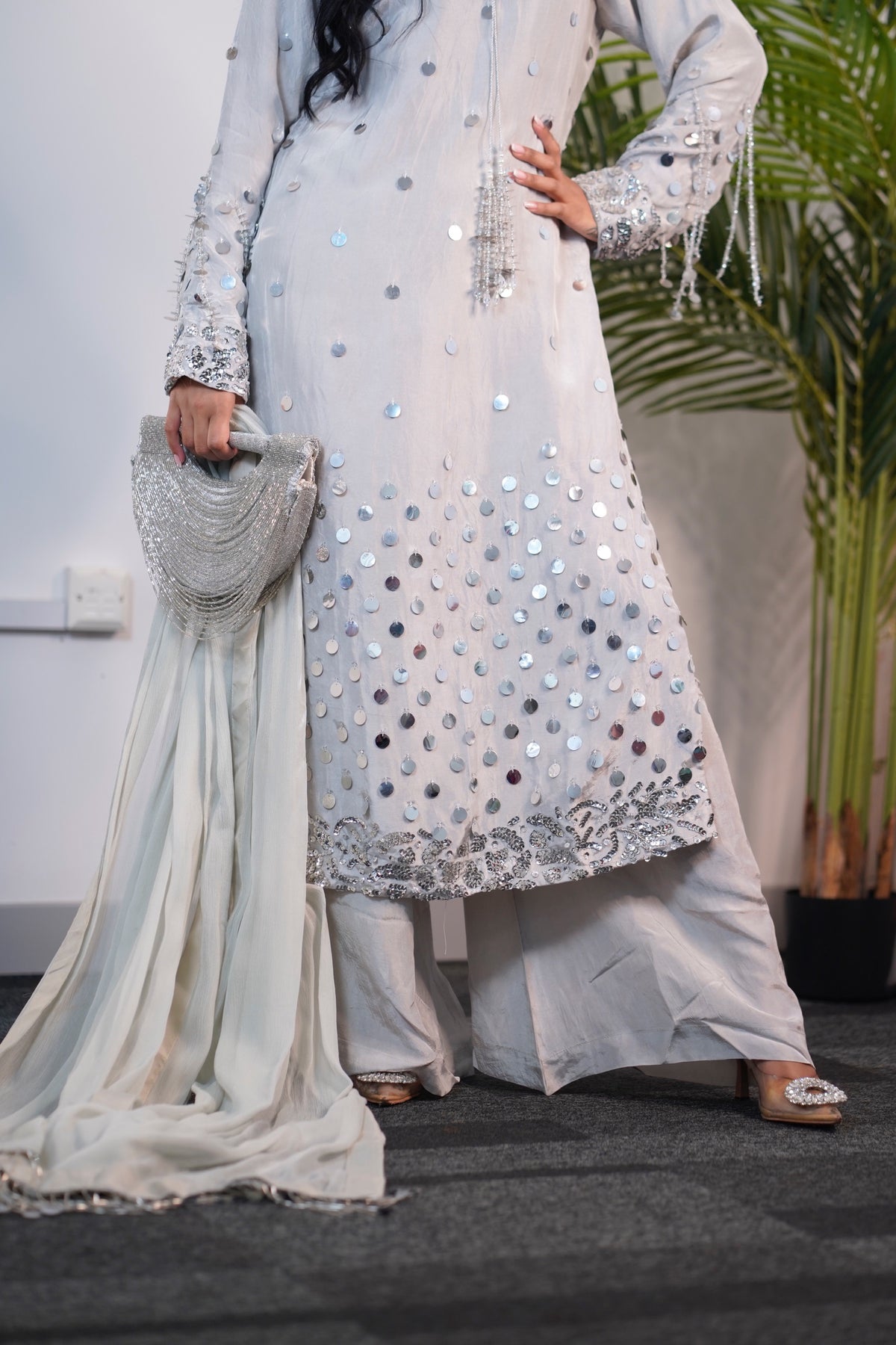 Afshan - silver gray