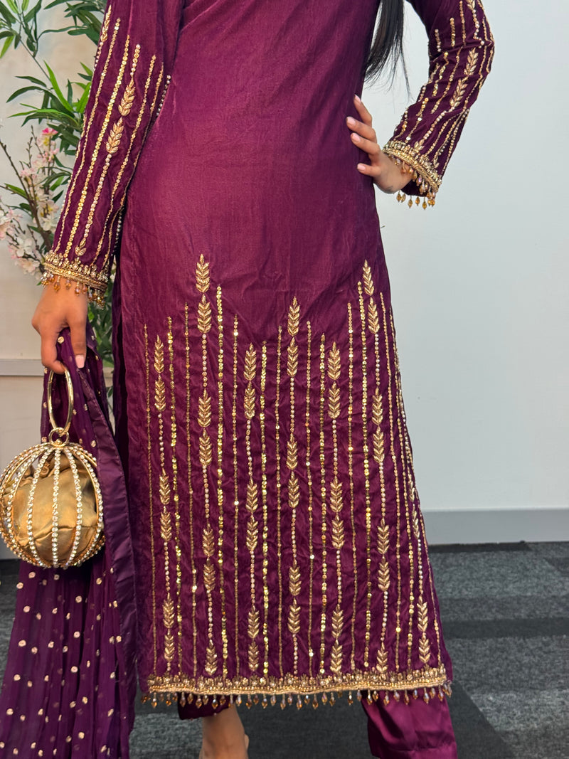 “Khawab” Luxury Velvet - plum