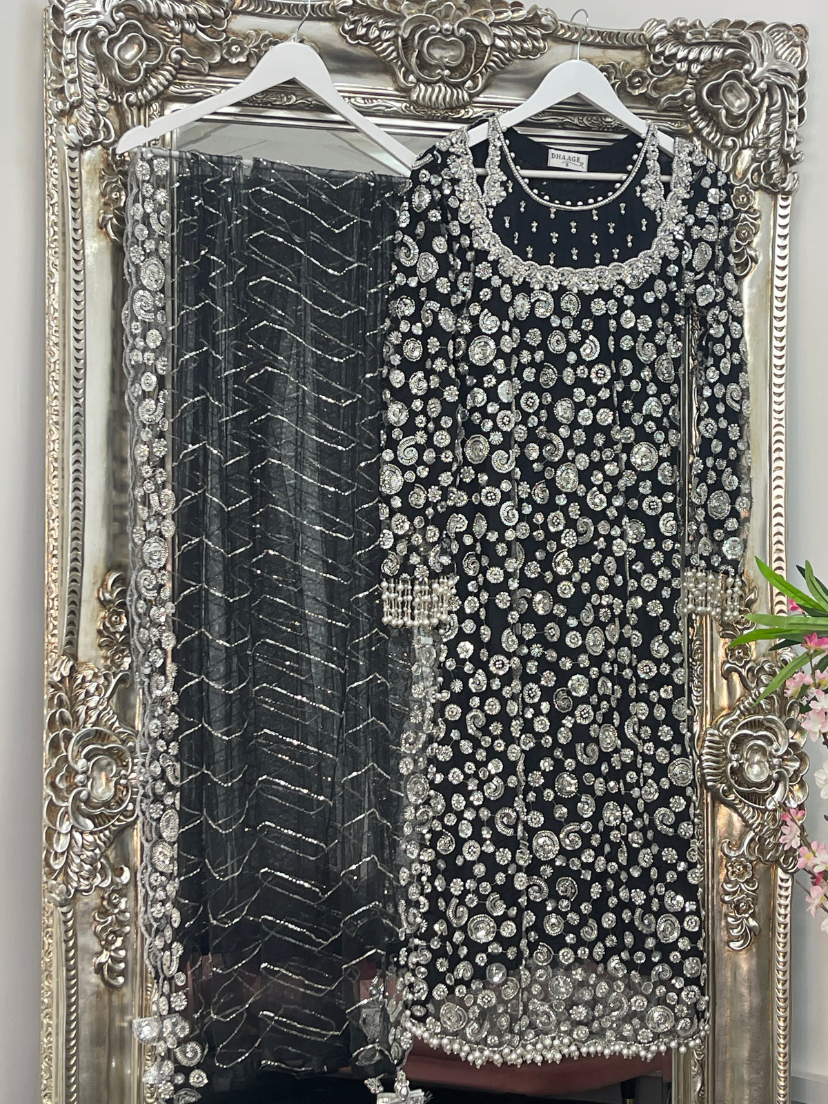 Baali - cutdana - Black Bali -