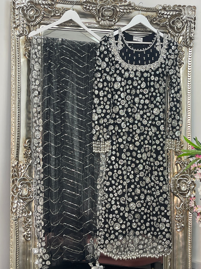 Baali - cutdana - Black Bali -