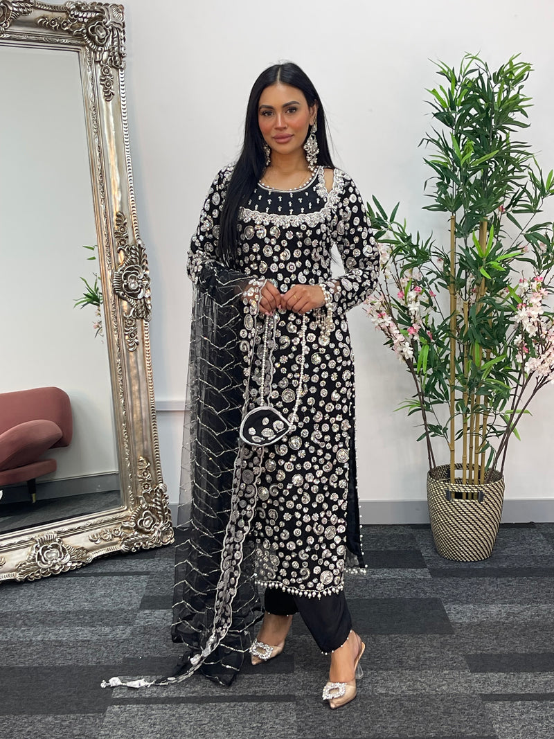 Baali - cutdana - Black Bali -