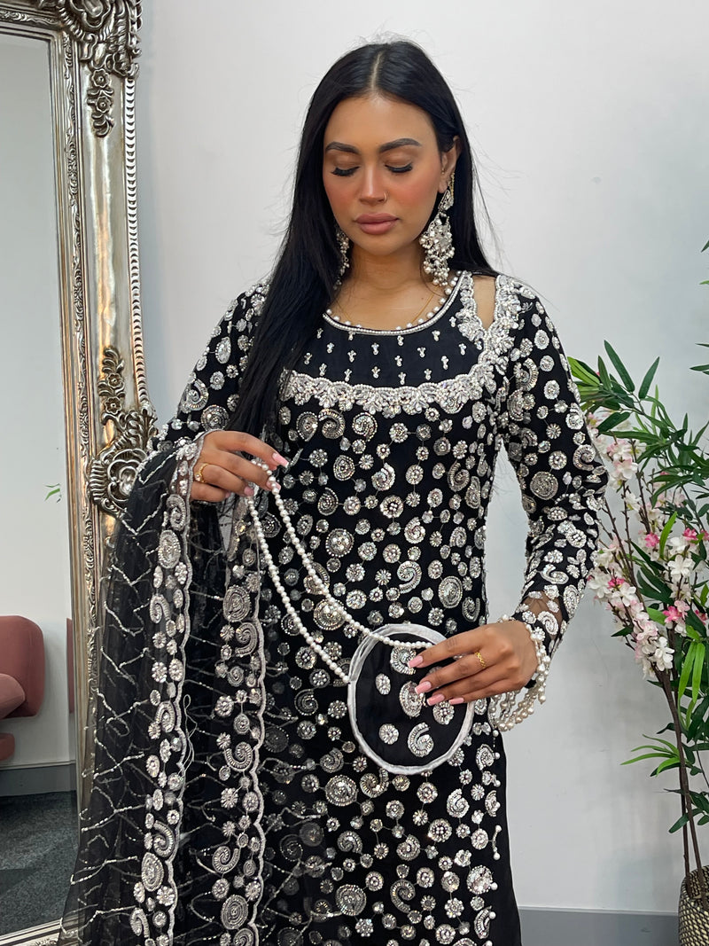 Baali - cutdana - Black Bali -