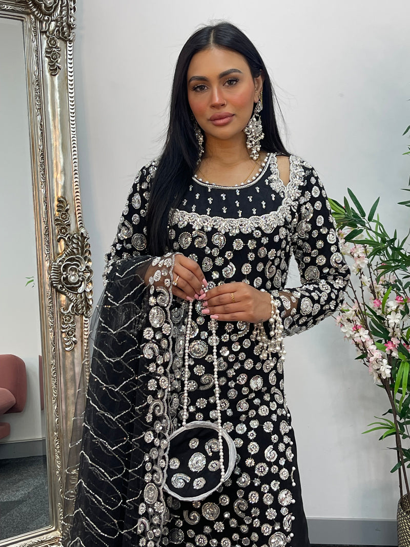 Baali - cutdana - Black Bali -