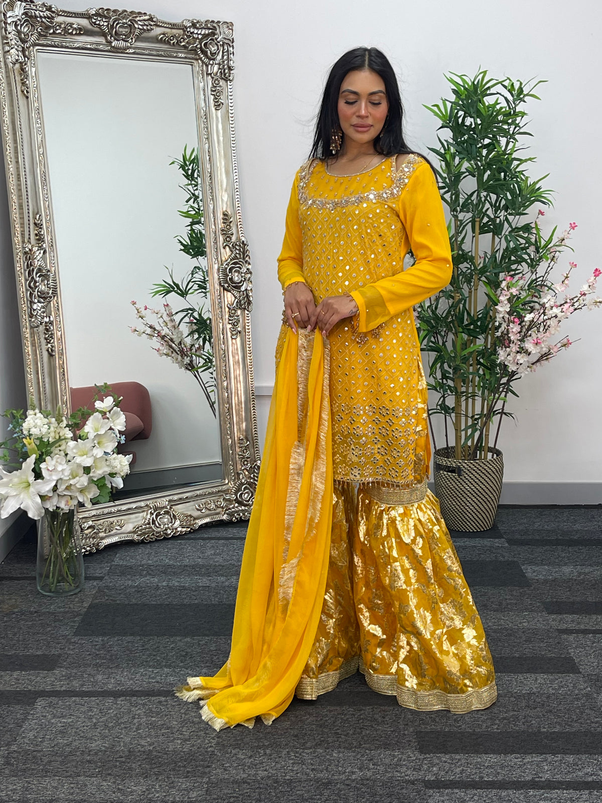 Geet Garara Set - Yellow