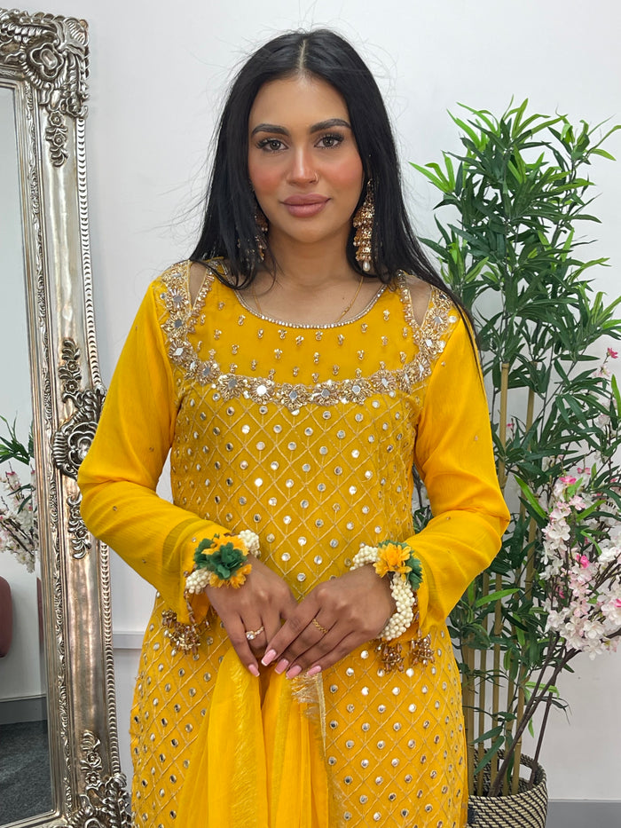 Geet Garara Set - Yellow