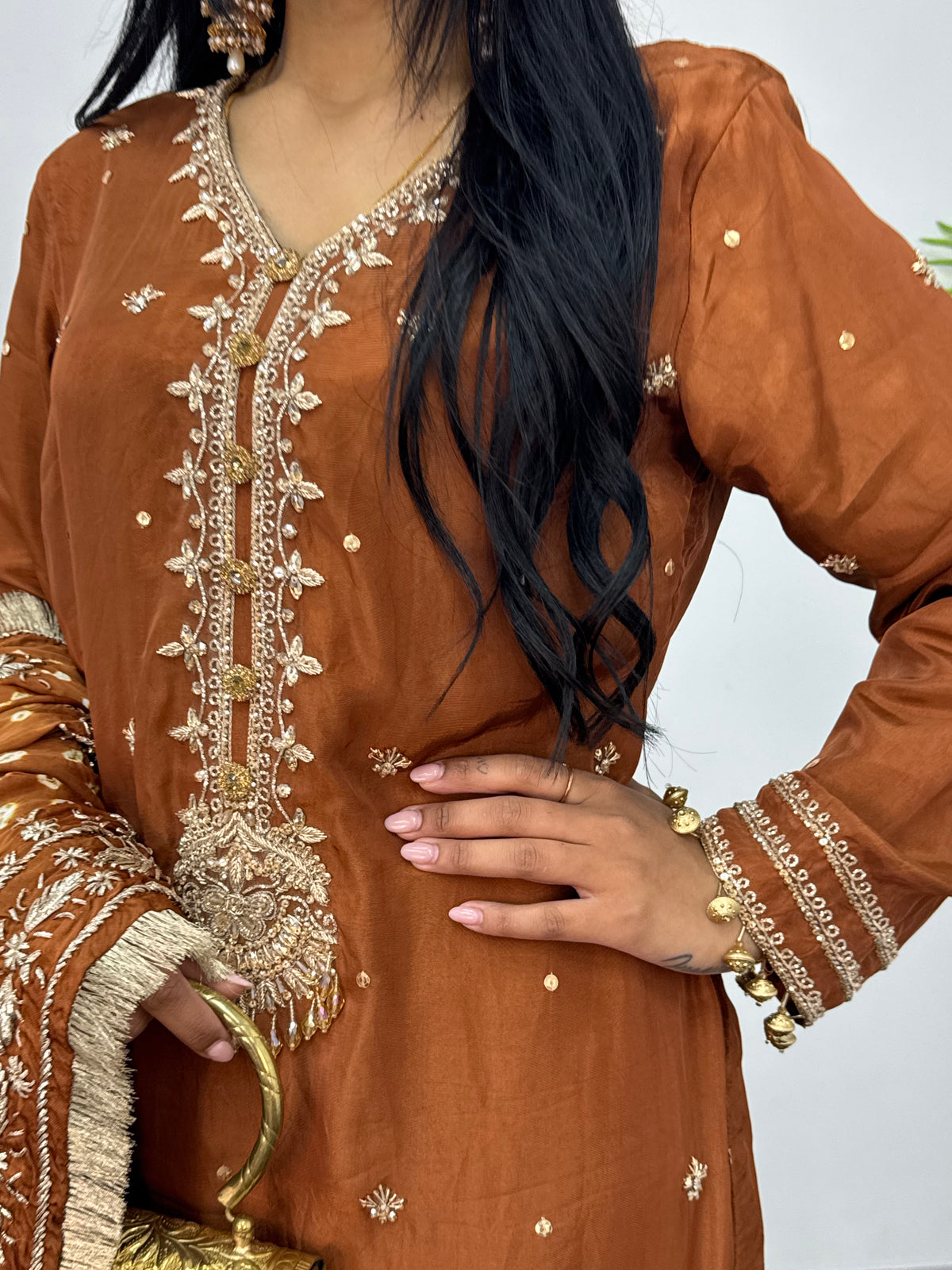 Gota Pati - Brown