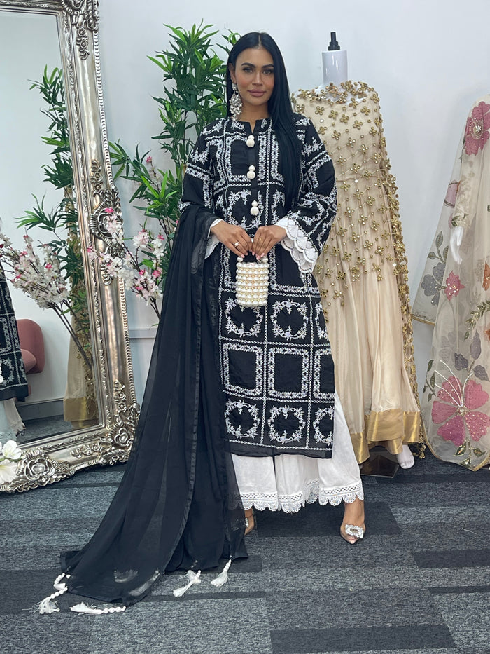 casual women's outfit Paper Lawn | Chikankaari - Black