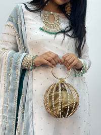 Laila- White - T