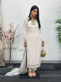 Laila- White - T