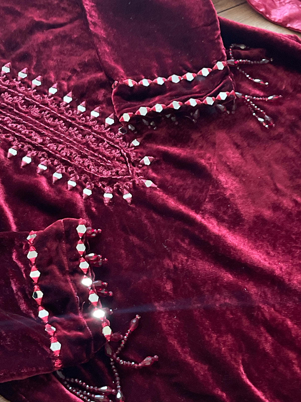 “Wine B” Sheesha X Velvet Maroon Plachi Daman with silk dupatta winter - Rang de Boutique