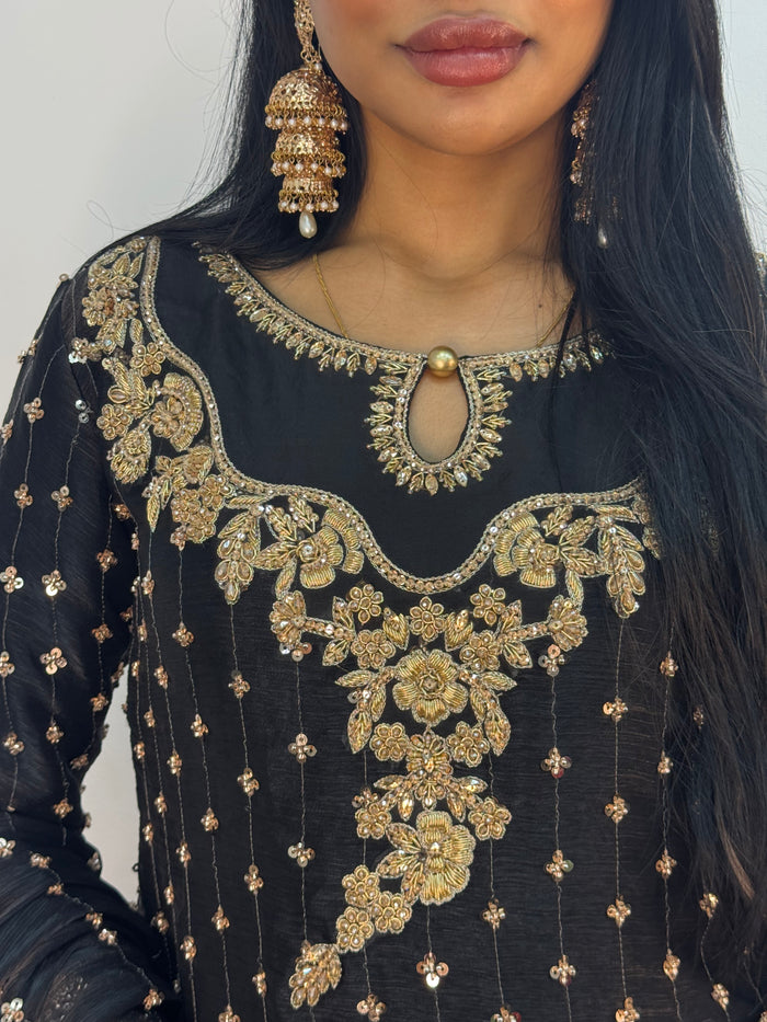 Parwana - Black- Cutdana