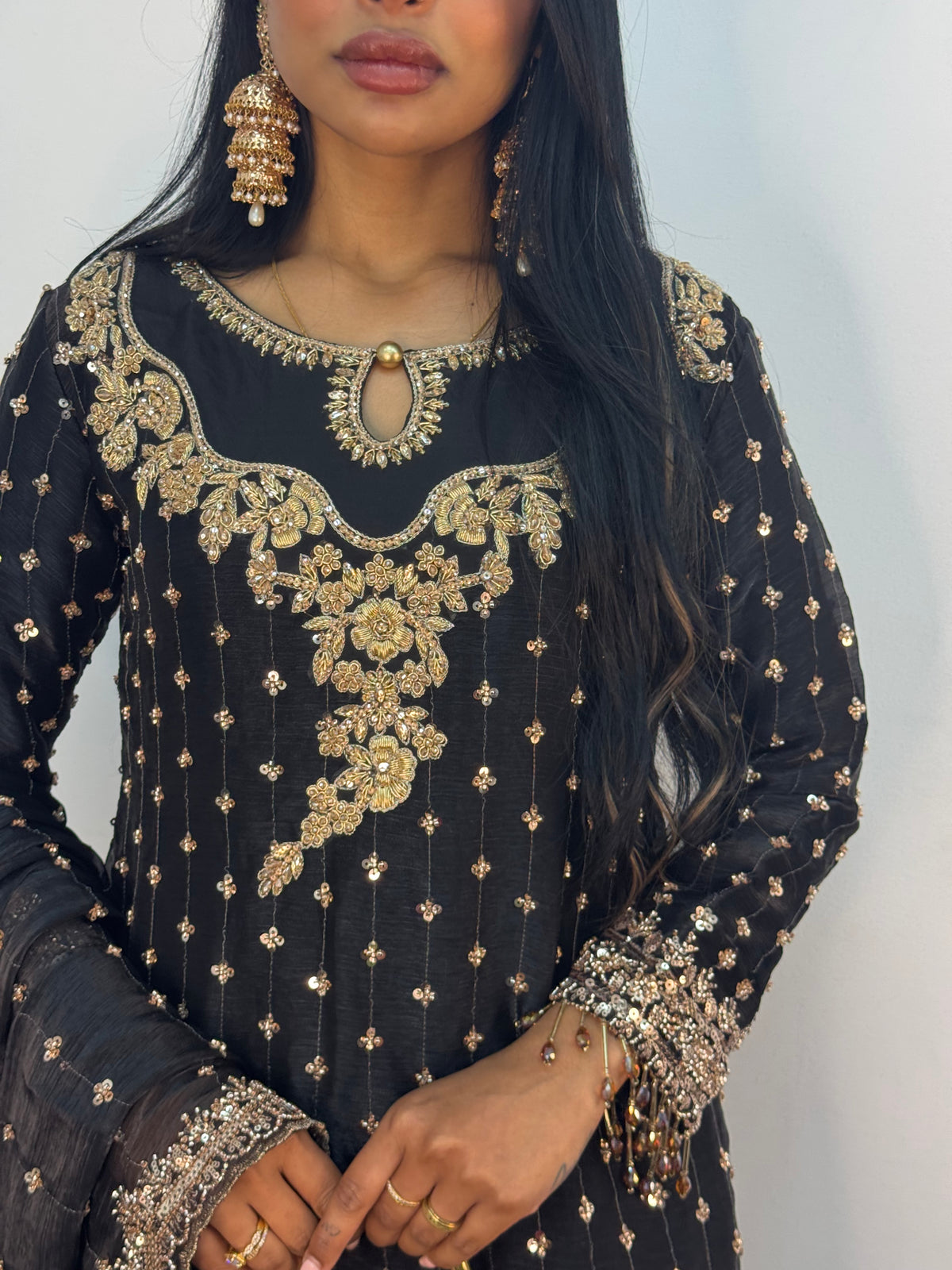 Parwana - Black- Cutdana