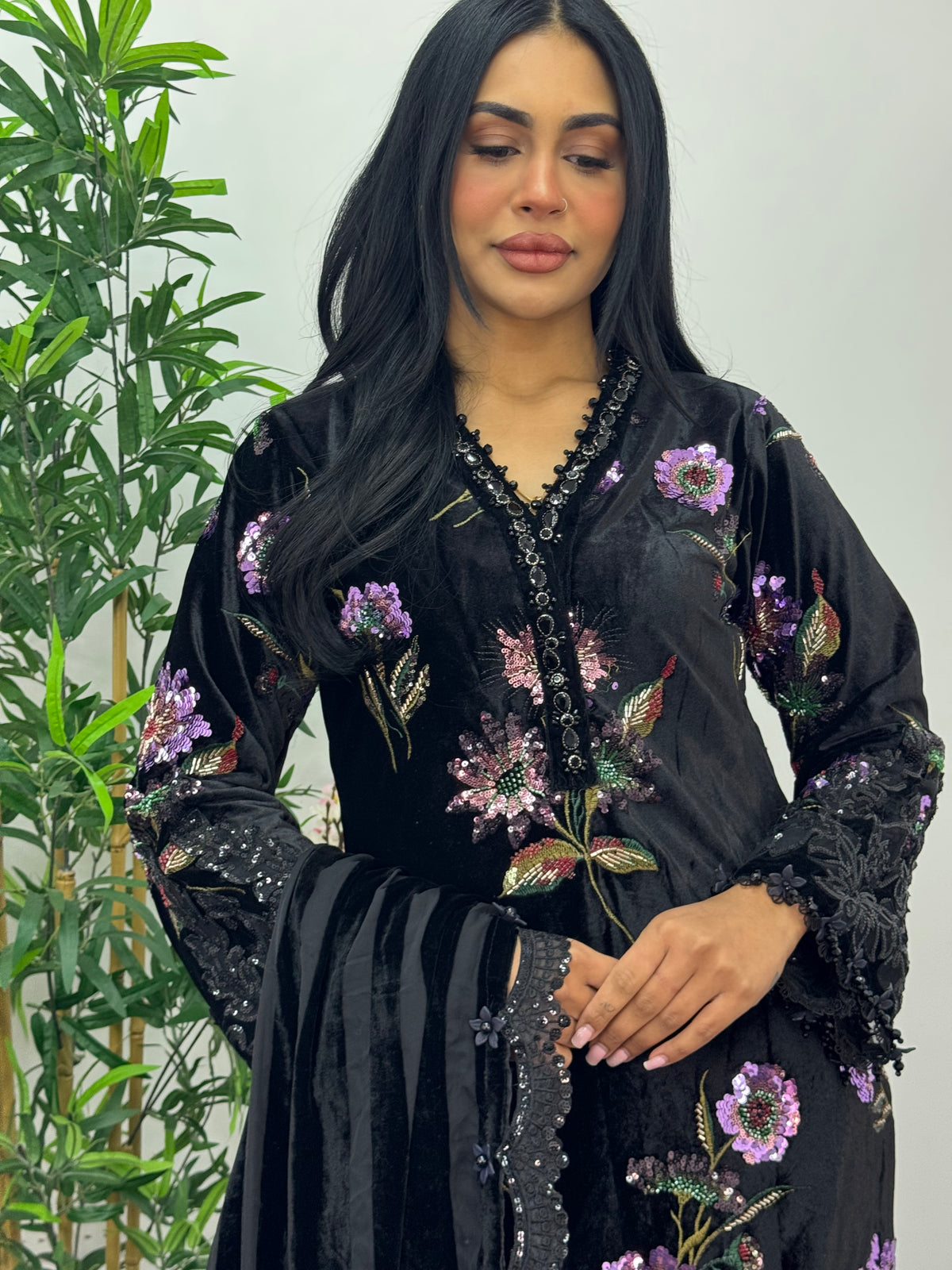 Maria B Luxury Velvet - Black - D6