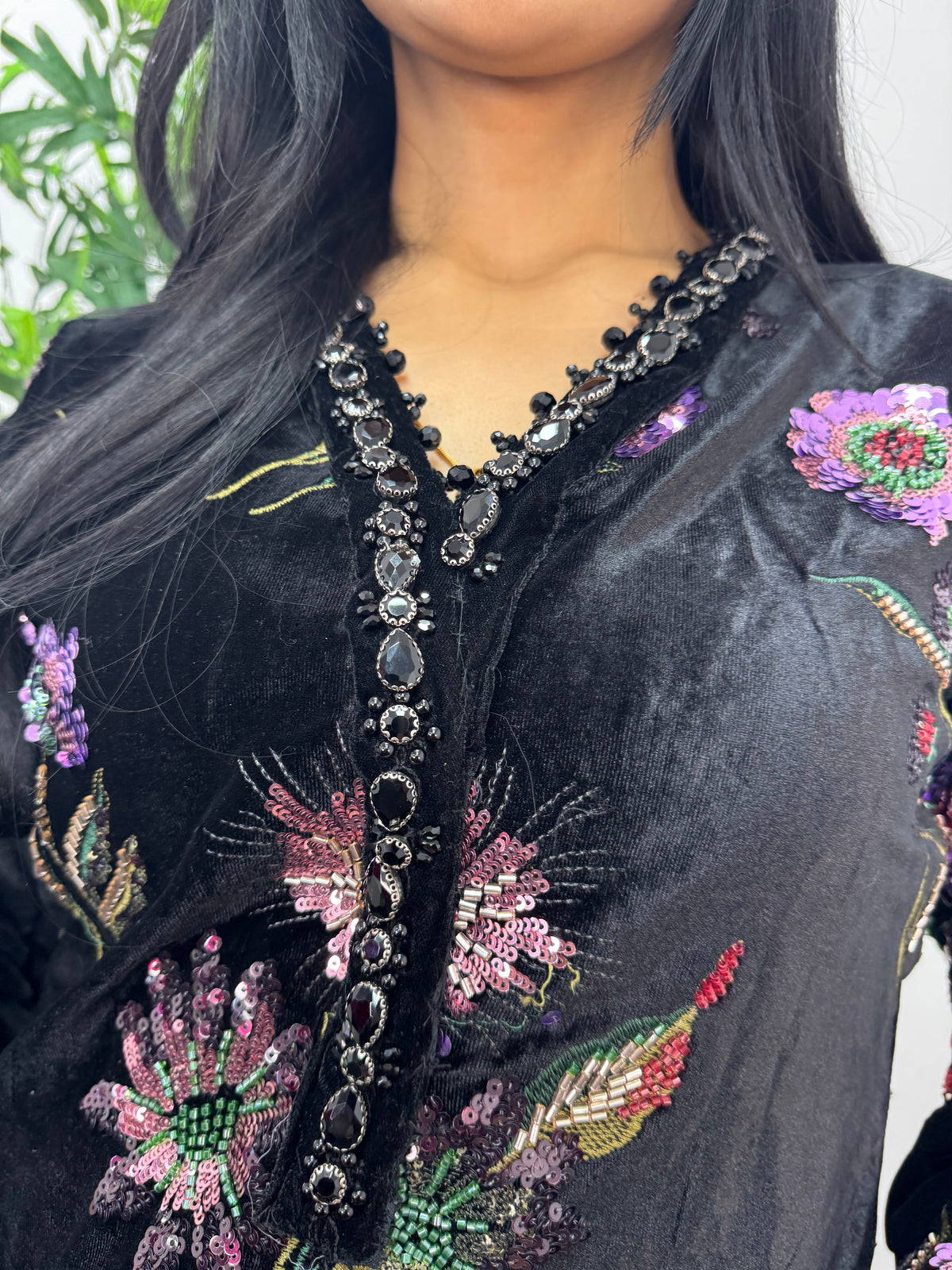 Maria B Luxury Velvet - Black - D6