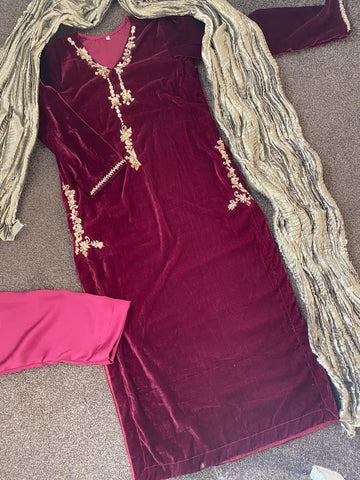 Burgundy Velvet Pret Maroon and Gold Party Wedding Outfit UK 2023